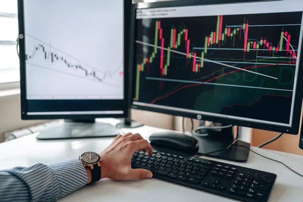 How to Monitor News SERP Features
