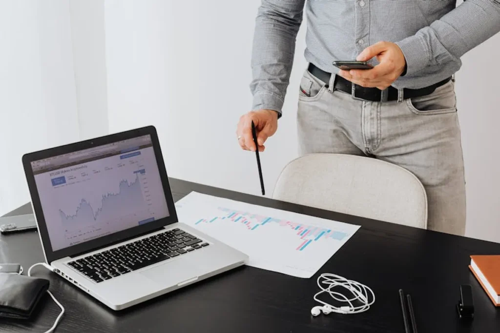 SERP Analysis for SaaS Keywords